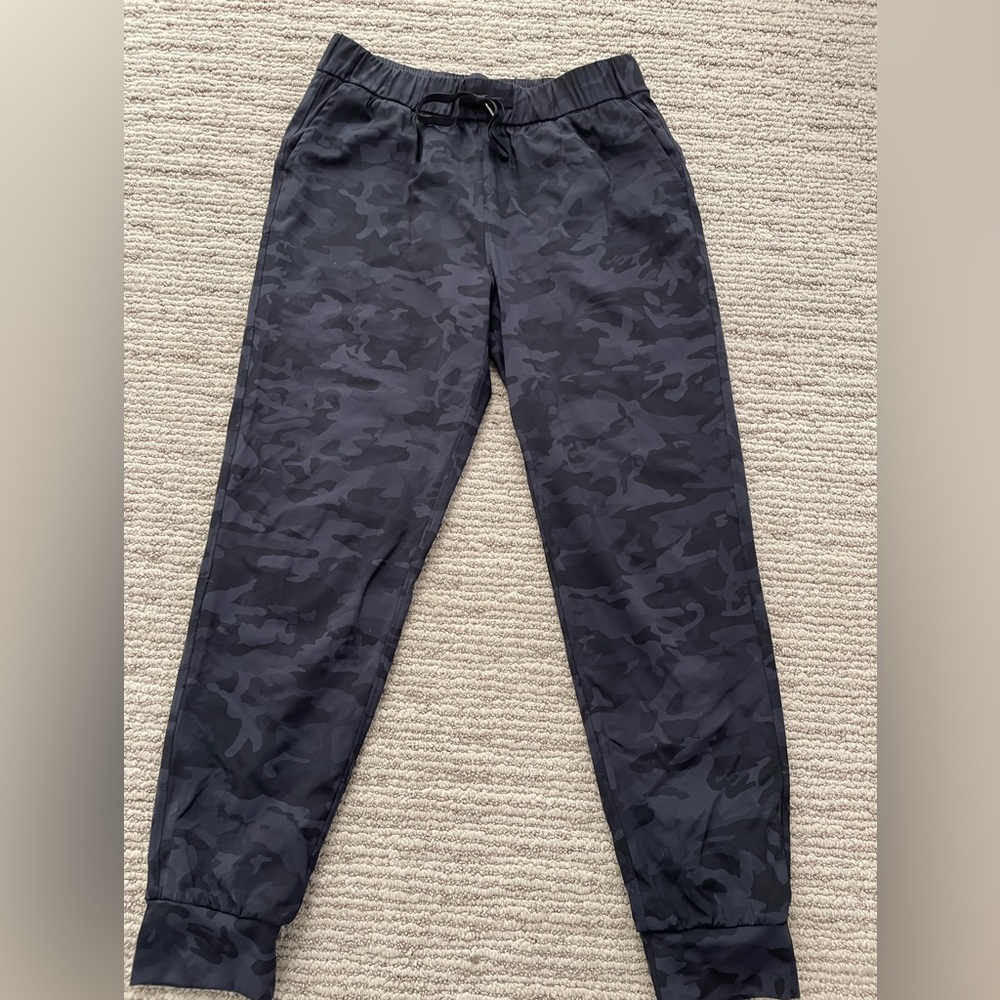 Vuori Woven Joggers